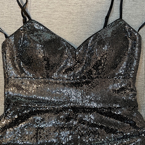NEVER WORN Eliza J sparkle v-neck sleeveless jumpsuit size 12 - Picture 6 of 8